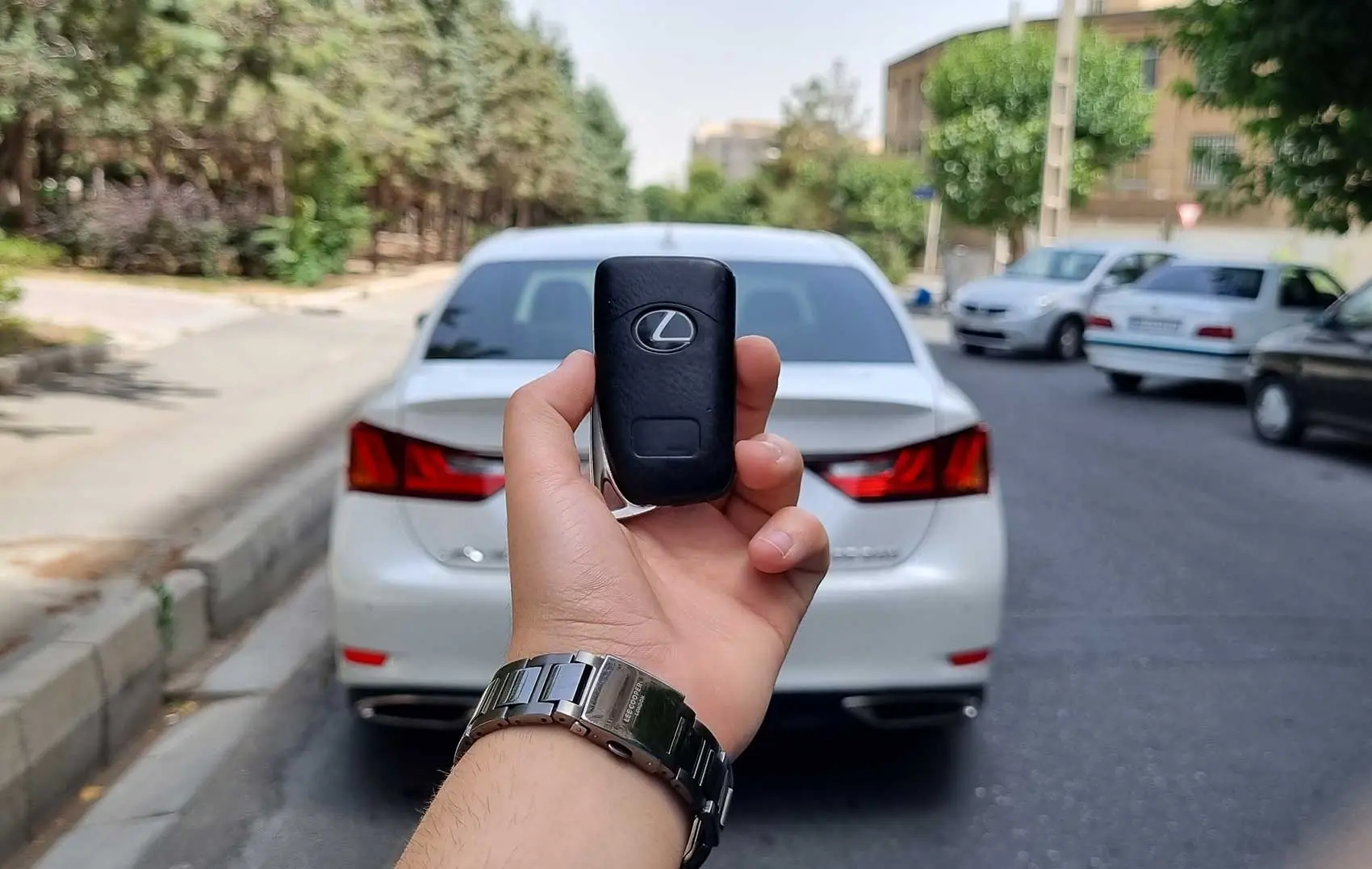 مقایسه قیمت‌ها در بین شرکت‌های مختلف